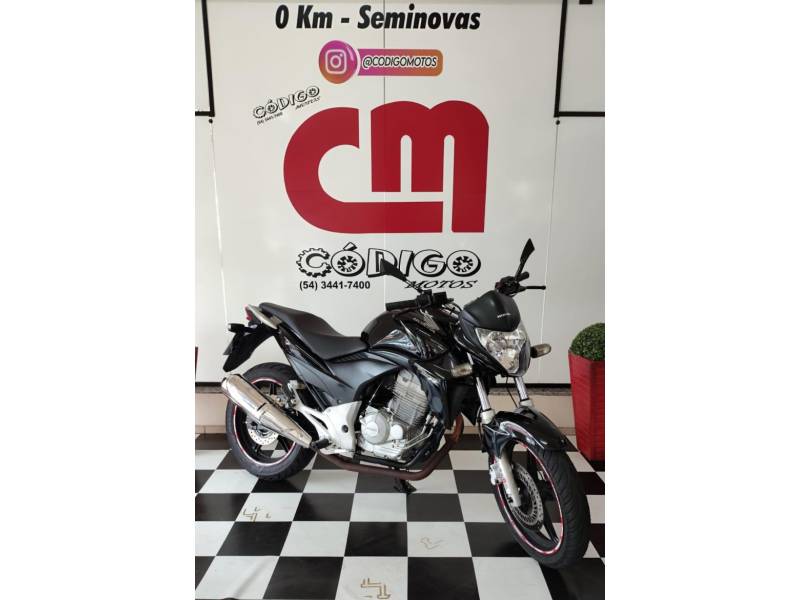 HONDA - CB 300R - 2014/2014 - Preta - R$ 14.200,00