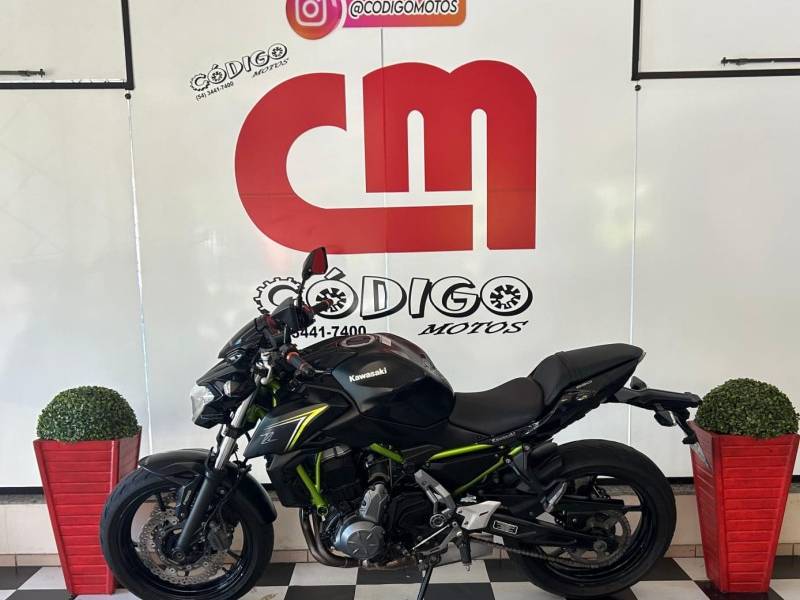KAWASAKI - Z650 - 2018/2018 - Preta - R$ 32.990,00