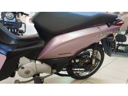 HONDA - BIZ 125 - 2011/2011 - Rosa - R$ 10.990,00