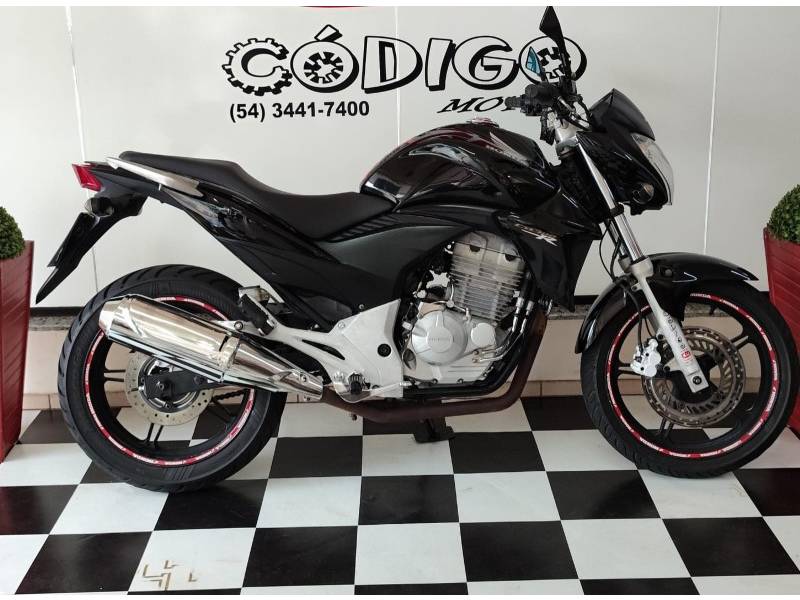 HONDA - CB 300R - 2014/2014 - Preta - R$ 14.200,00