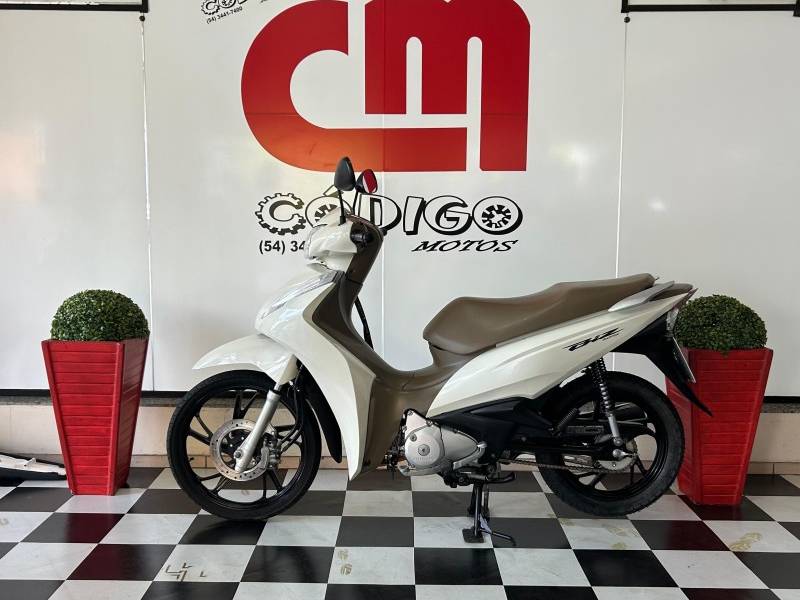 HONDA - BIZ 125 - 2021/2021 - Branca - R$ 16.490,00