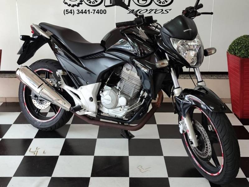 HONDA - CB 300R - 2014/2014 - Preta - R$ 14.200,00