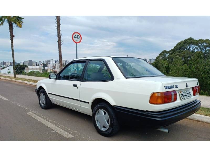 FORD - VERONA - 1992/1992 - Branca - R$ 8.990,00