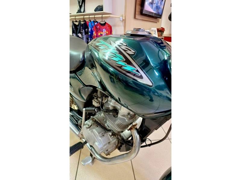HONDA - CG 125 - 2004/2004 - Verde - R$ 7.600,00