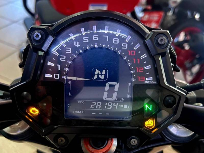 KAWASAKI - Z650 - 2018/2018 - Preta - R$ 32.990,00