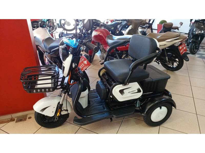 KLOSH - K3 - 2025/2025 - Preta - R$ 9.890,00