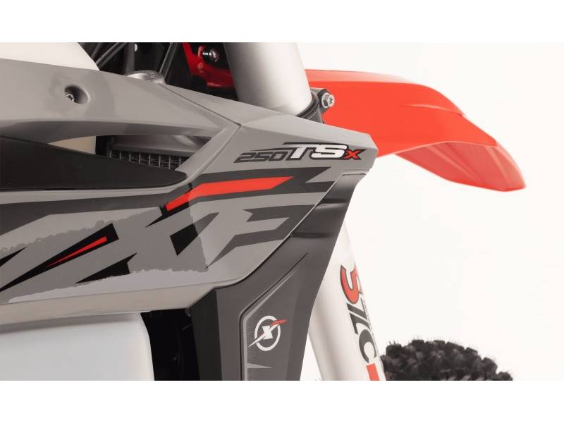 MXF - 250 TSX - 2025/2026 - Cinza - R$ 32.990,00
