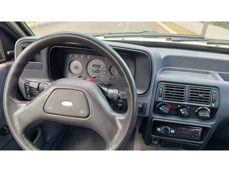 FORD - VERONA - 1992/1992 - Branca - R$ 8.990,00