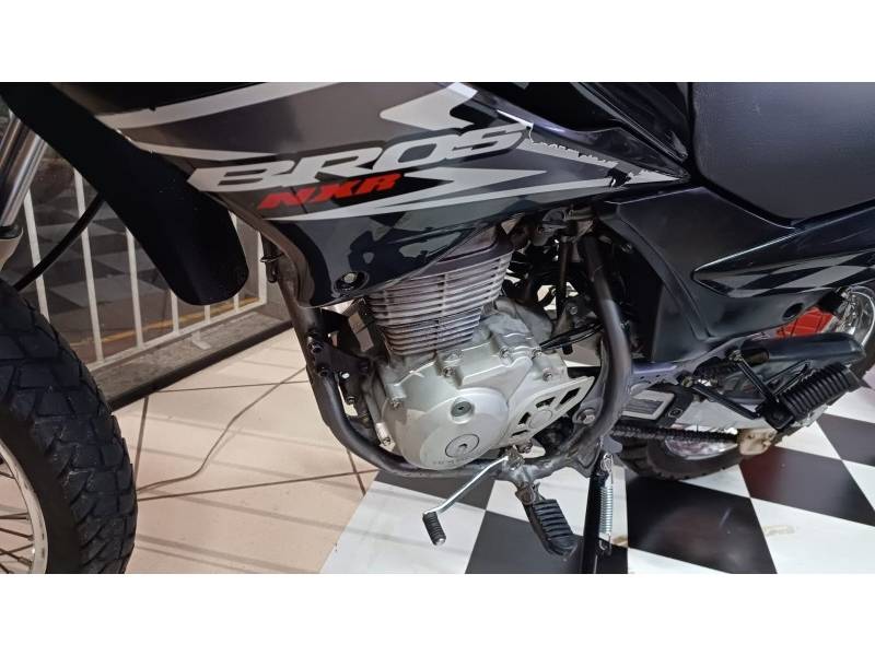 HONDA - NXR 150 - 2006/2006 - Preta - R$ 10.200,00