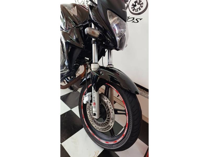 HONDA - CB 300R - 2014/2014 - Preta - R$ 14.200,00