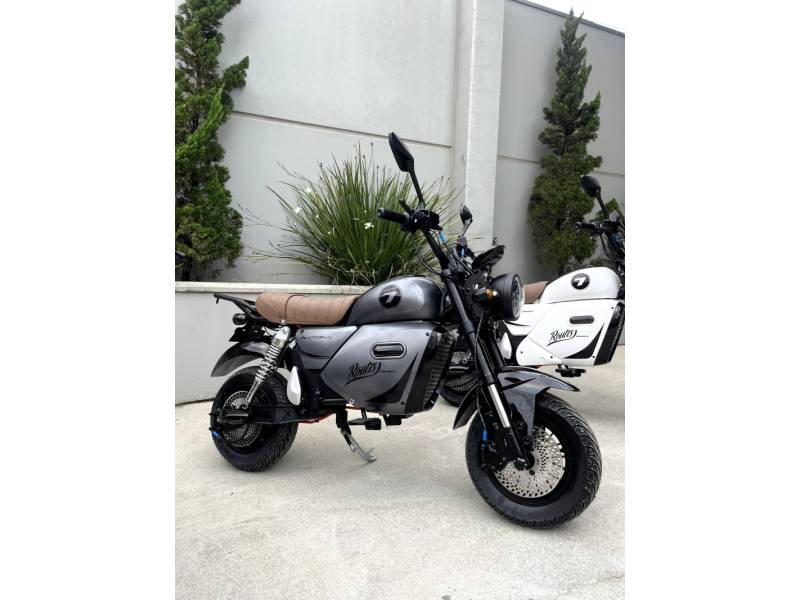 KLOSH - ARIZONA - 2026/2026 - Prata - R$ 11.300,00